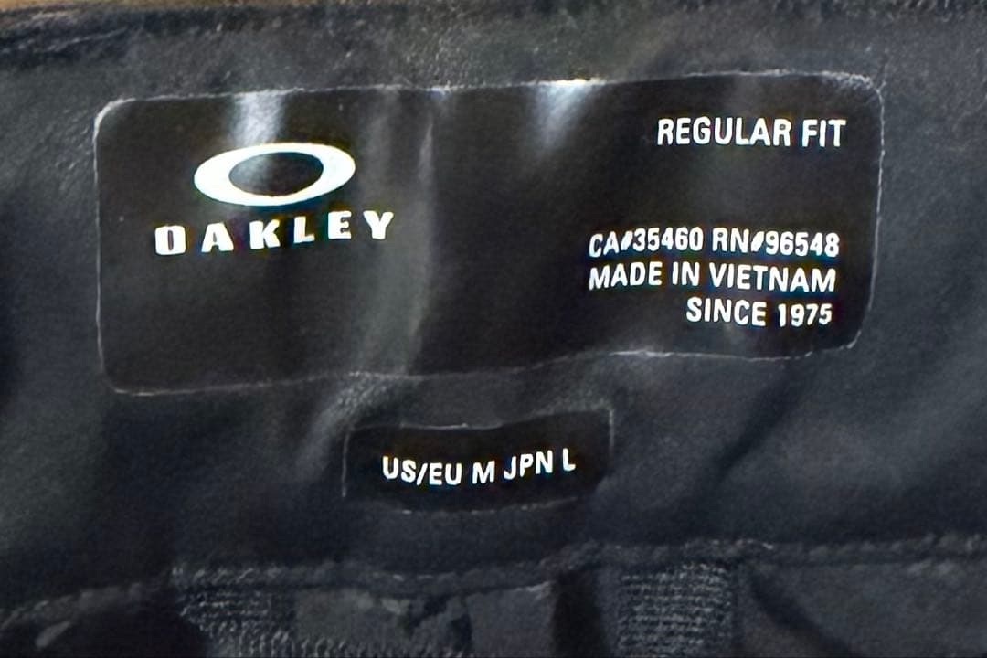 OAKLEY オークリー　ブラック スノーボードパンツ　M