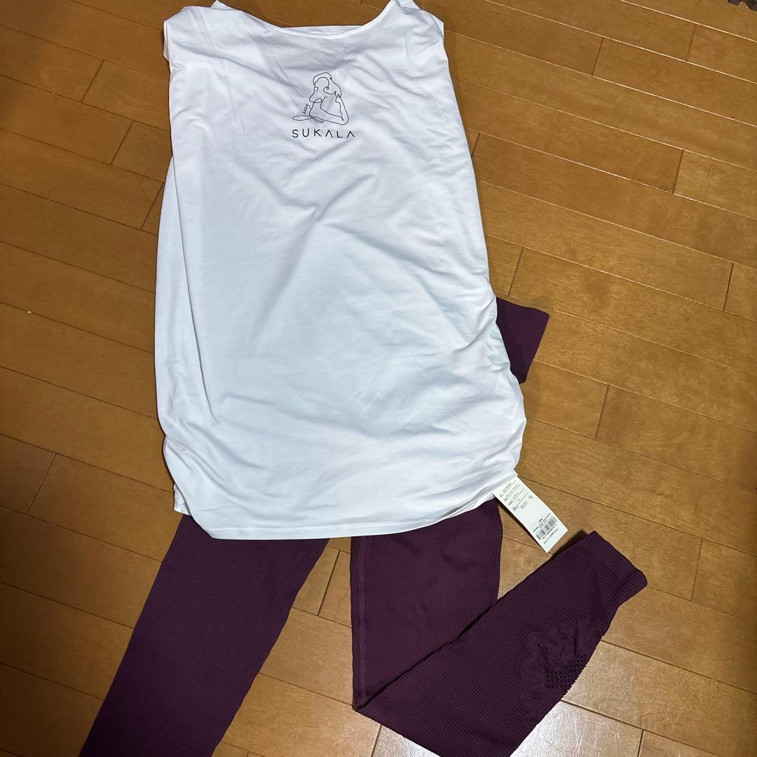 【新品】【SUKALA】 ヨガレギンス　Tシャツセット　Ｌ　おまけ付き