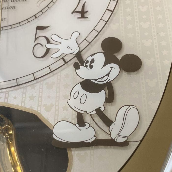 Y 中古 セイコー ディズニータイム メロディ電波掛け時計 FW567W