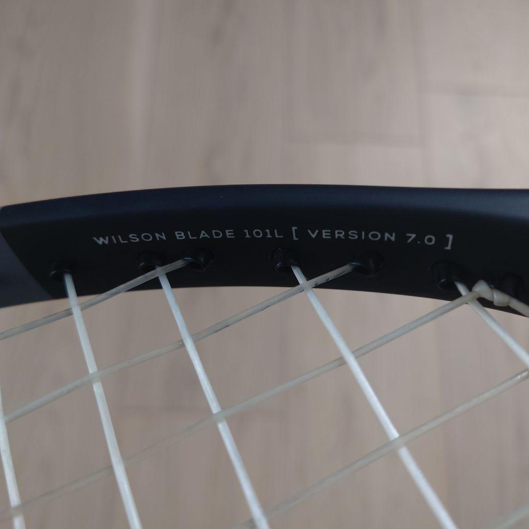 Wilson BLADE 101L v7.0 テニスラケット ブラック/グリーン