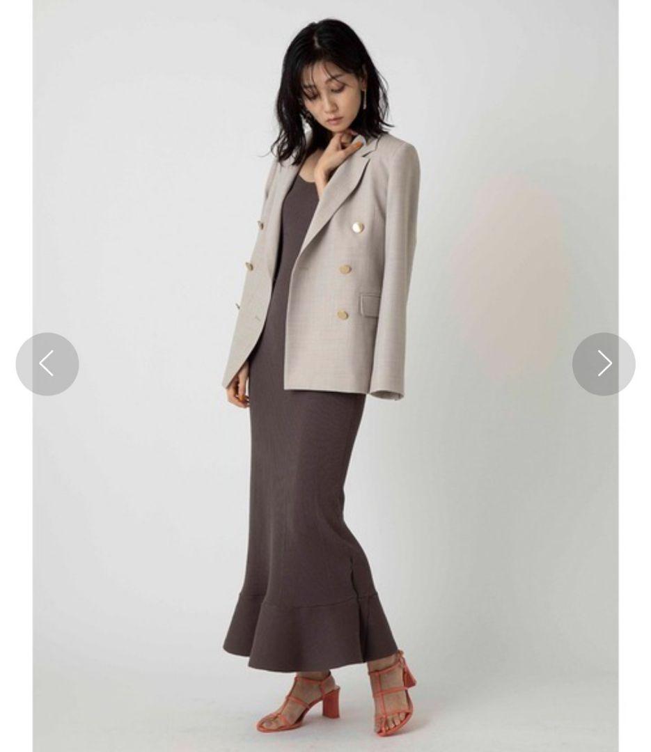 《美品》SNIDEL　スタンダード　ジャケット　金ボタン　ダブル　ライトベージュ