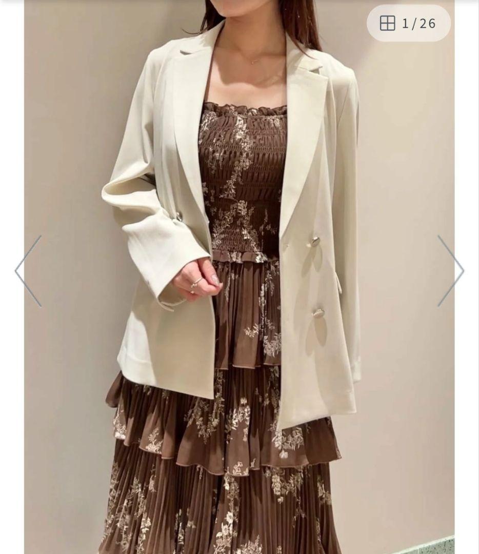 《美品》SNIDEL　スタンダード　ジャケット　金ボタン　ダブル　ライトベージュ