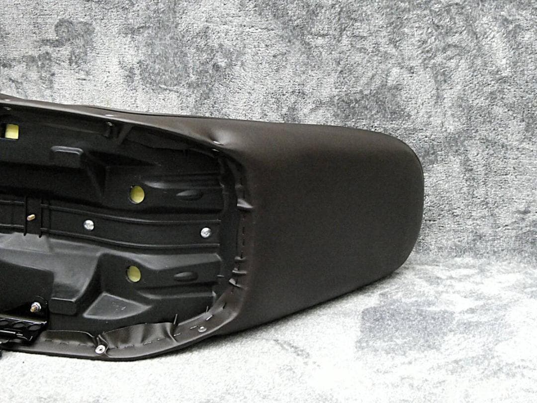 CBX400F 鋲打ち 茶ツートン 40cm 三段シート/補強入CBX550F