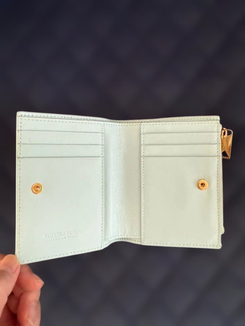 【正規品】BOTTEGA VENETAボッテガイントレチャート二つ折り財布ブルー