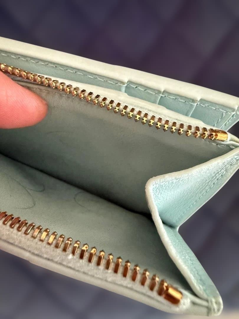 【正規品】BOTTEGA VENETAボッテガイントレチャート二つ折り財布ブルー