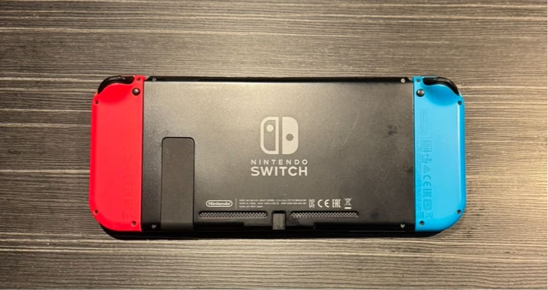 Nintendo Switch 本体 青/赤 ジョイコンカバー付き