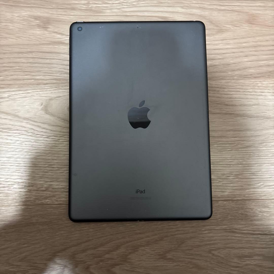 iPad第7世代　ロジクールキーボード付き