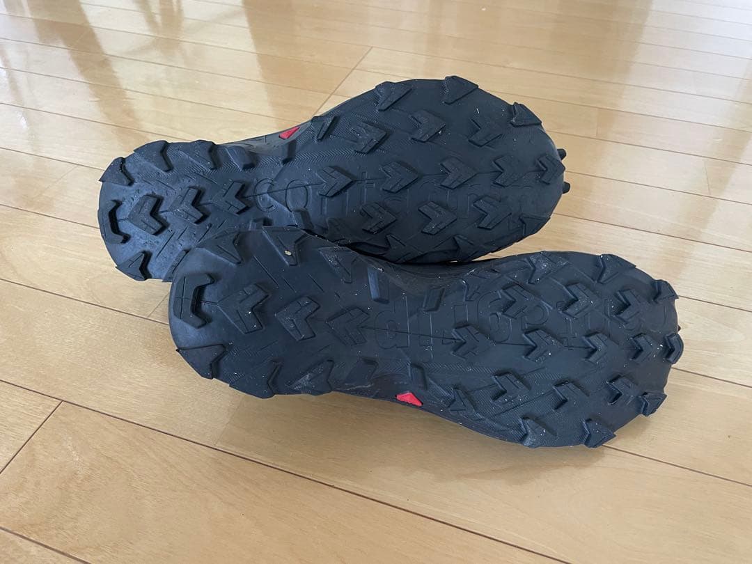 SALOMON トレイルランニングシューズ ブラック