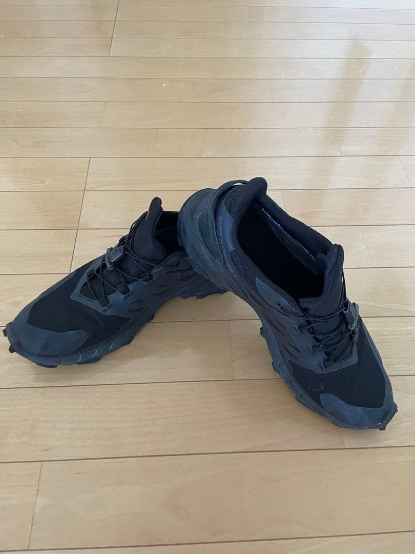 SALOMON トレイルランニングシューズ ブラック