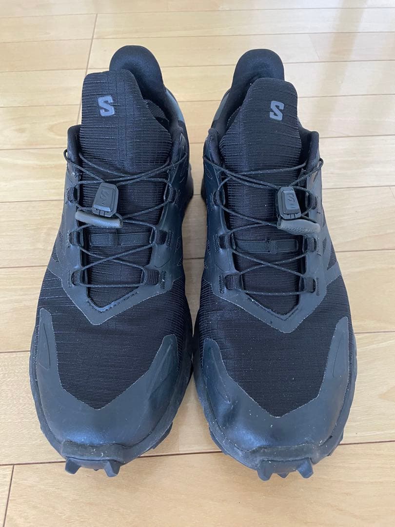 SALOMON トレイルランニングシューズ ブラック