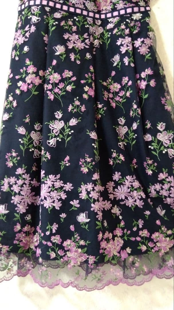 Rose　Tiara　ネイビー ピンク花柄 半袖膝丈ワンピース