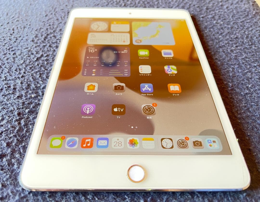 ipad mini4 wi-fi+cell３２GB SIMフリーバッテリー７１%