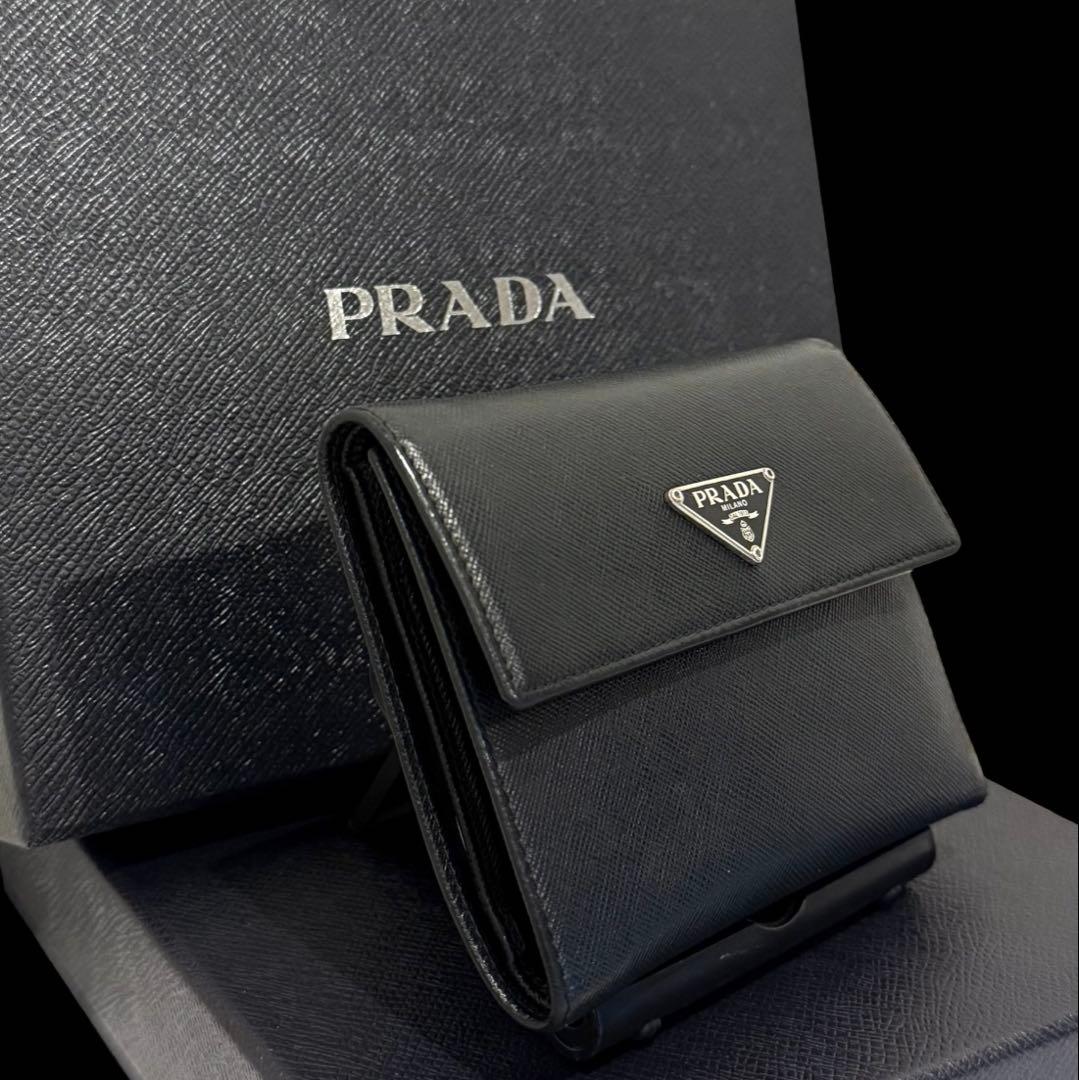 人気‼️PRADA プラダ サフィアーノ レザー 財布 三角ロゴ 黒 正規品