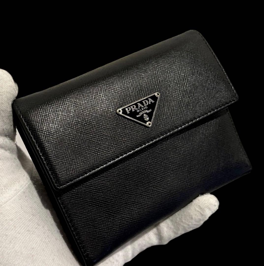 人気‼️PRADA プラダ サフィアーノ レザー 財布 三角ロゴ 黒 正規品