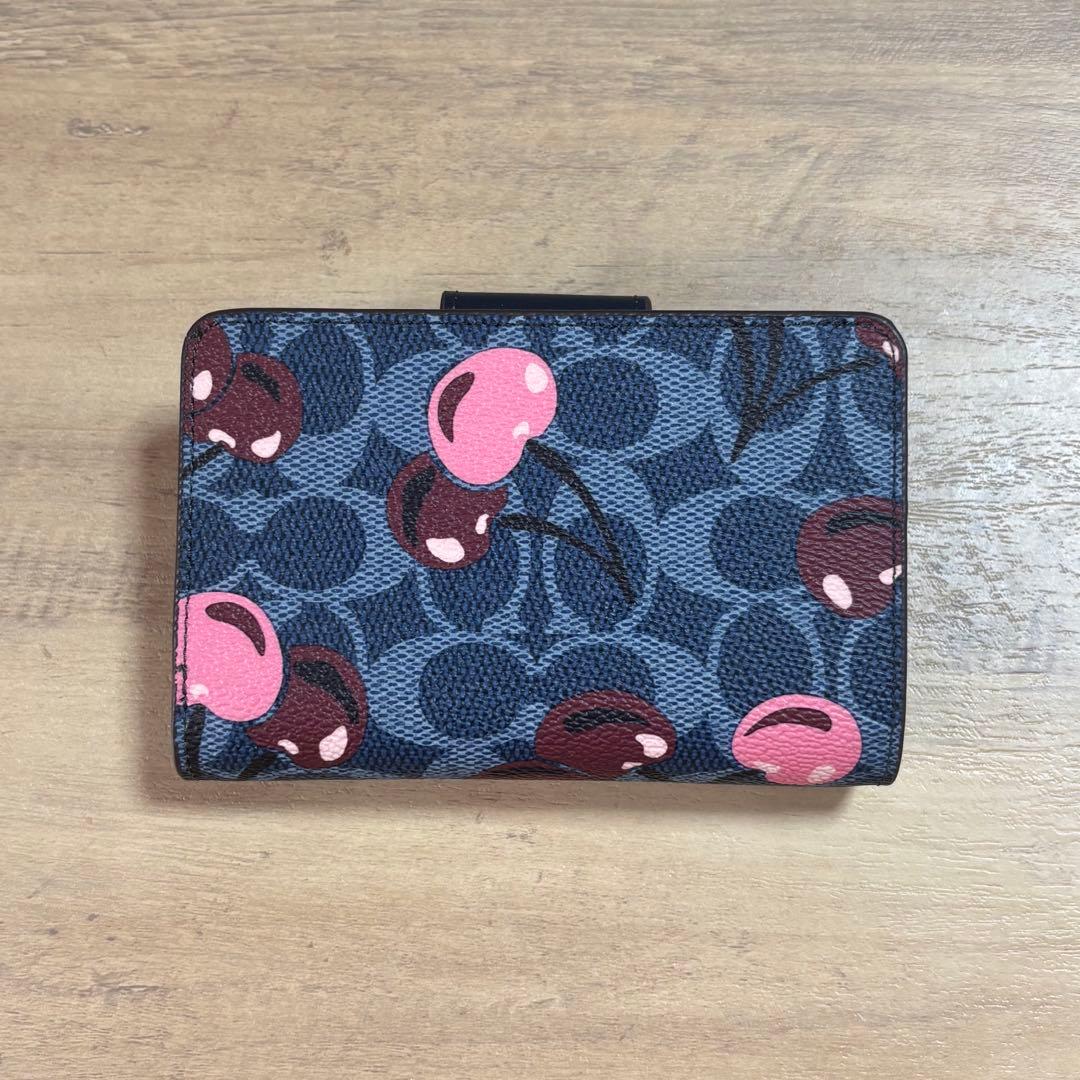 coach チェリー柄 二つ折り財布 さくらんぼ柄