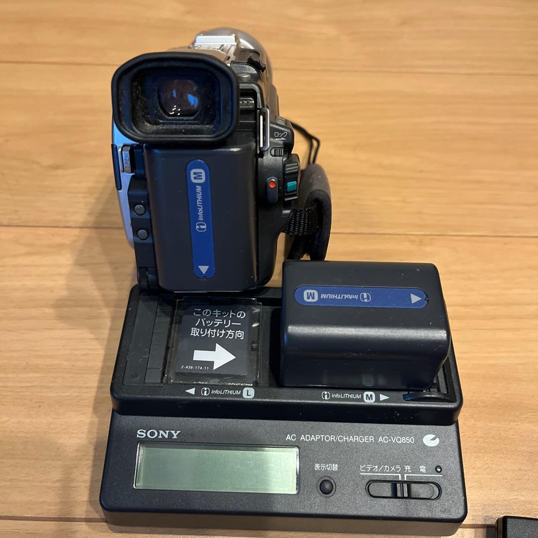SonyDCR-TRV20ビデオカメラ本体 アクセサリー 大容量バッテリケース付