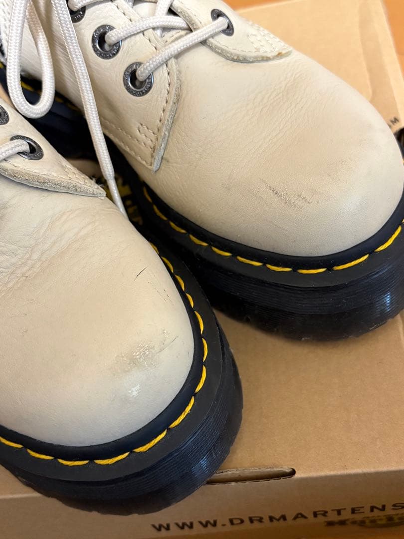 M*様 Dr. Martens ホワイトハイカットブーツ