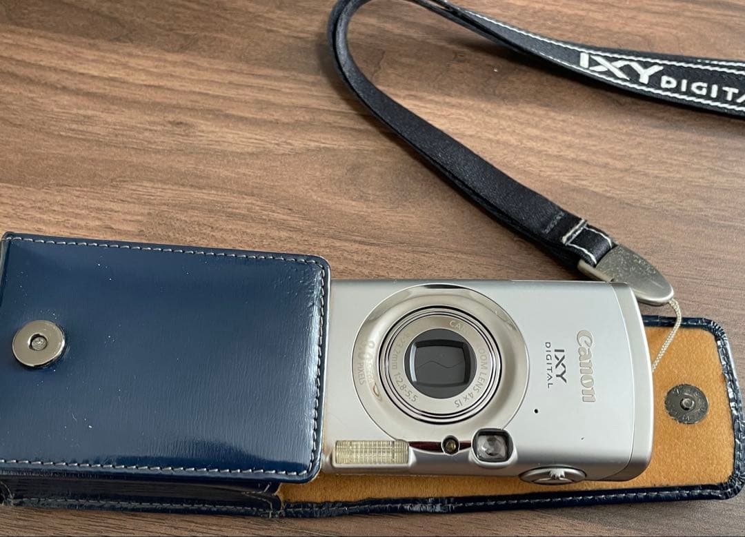 ⭐︎Canon IXY DIGITAL 810 IS シルバー　純正ソフトケース付