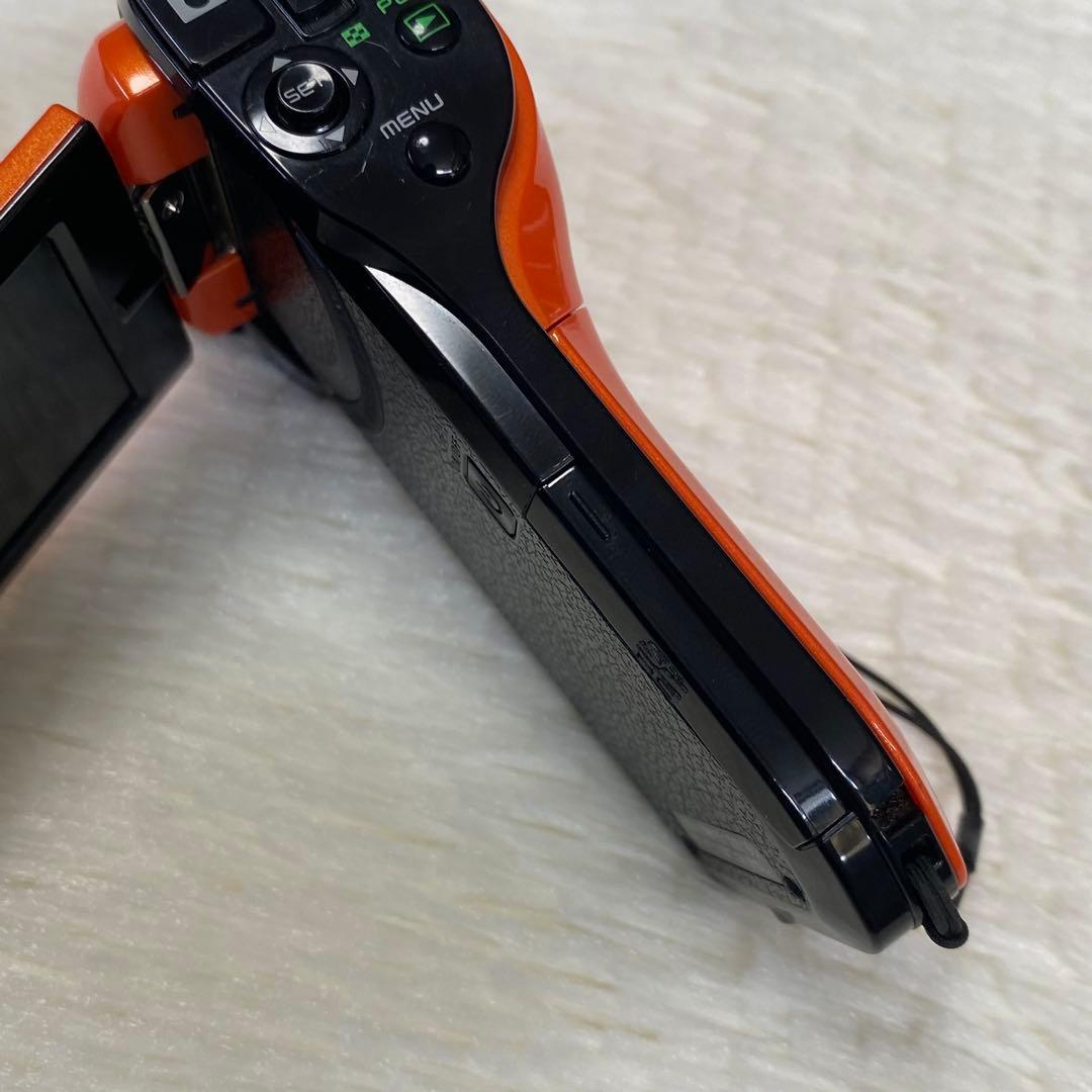 SANYO Xacti ザクティDMX-CG11 ビデオカメラ オレンジ
