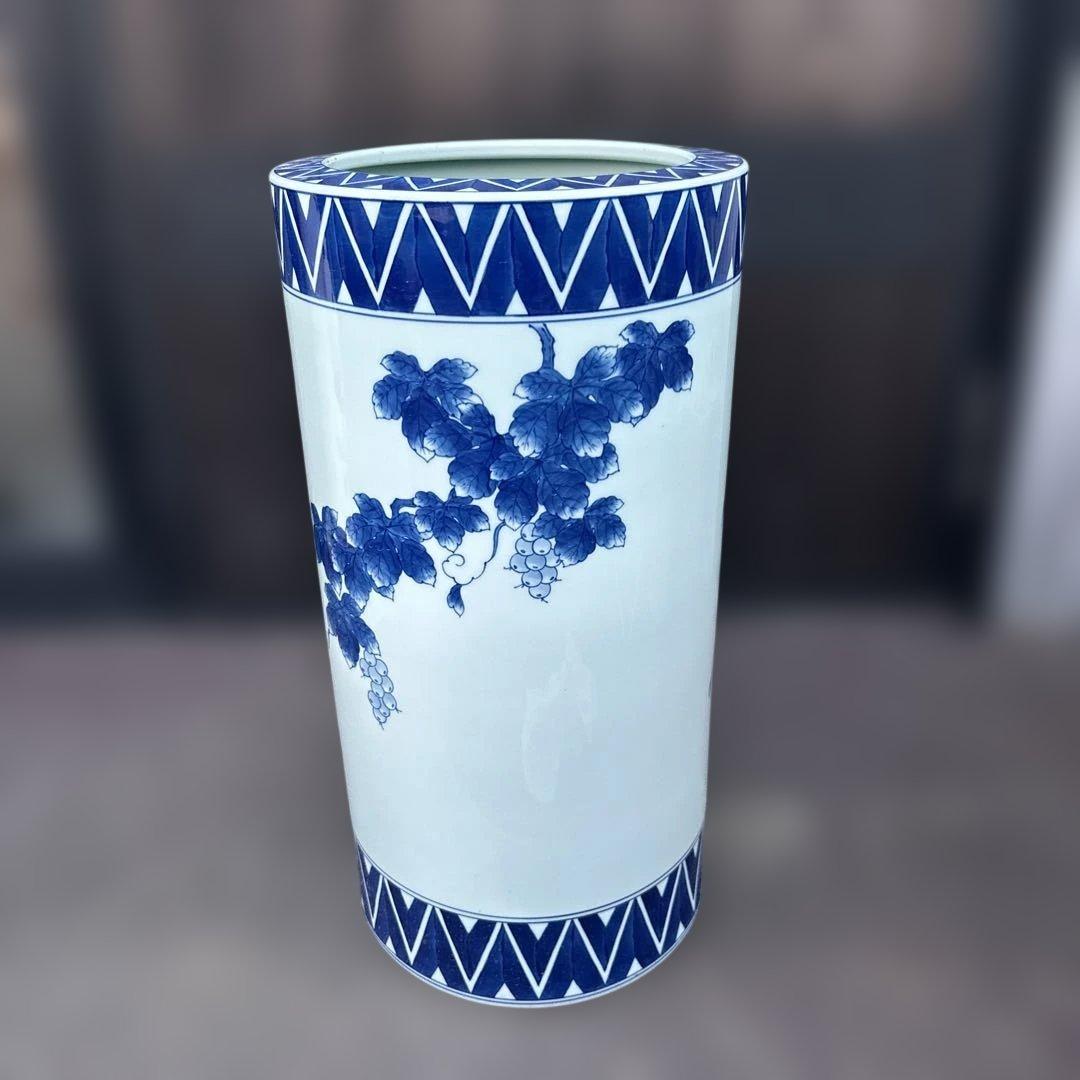 お値下げ❣️青と白のブドウモチーフ陶器　傘立て