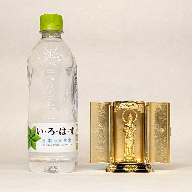 【さらに値下げ・新品】 厨子付き聖観音菩薩　合金製金メッキ　総高さ約9.5㎝