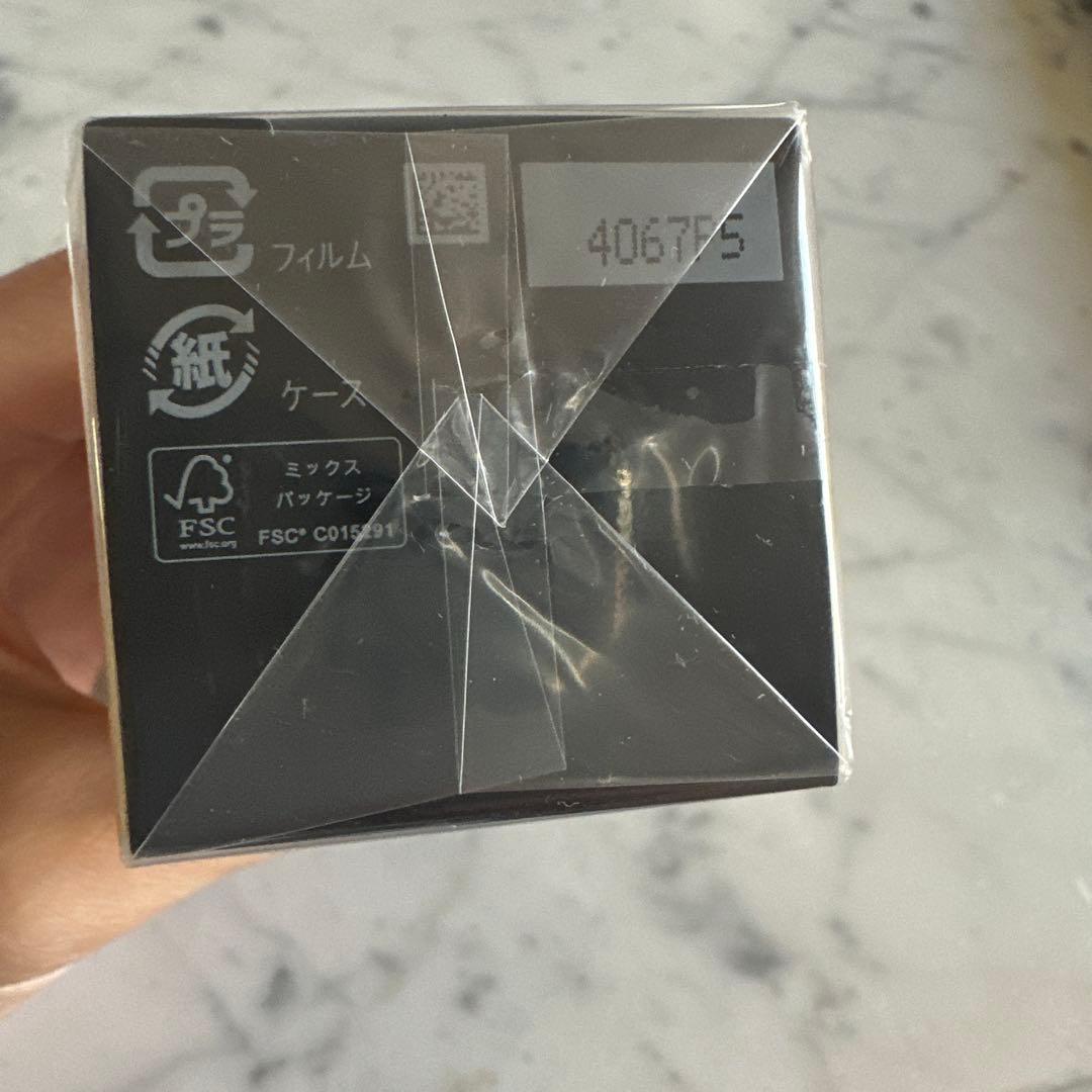 新品未使用　クレドポー ボーテ タンフリュイドエクラ ナチュレル オークル10