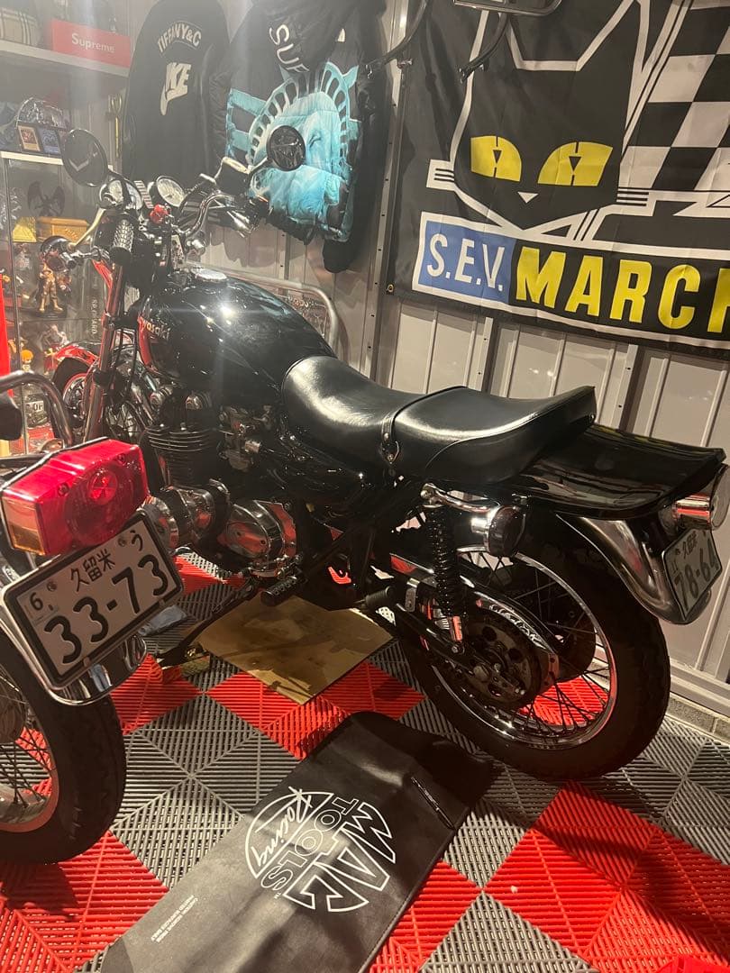 Z1　Z2　KZ 鞍シート　黒　旧車　Z　即納