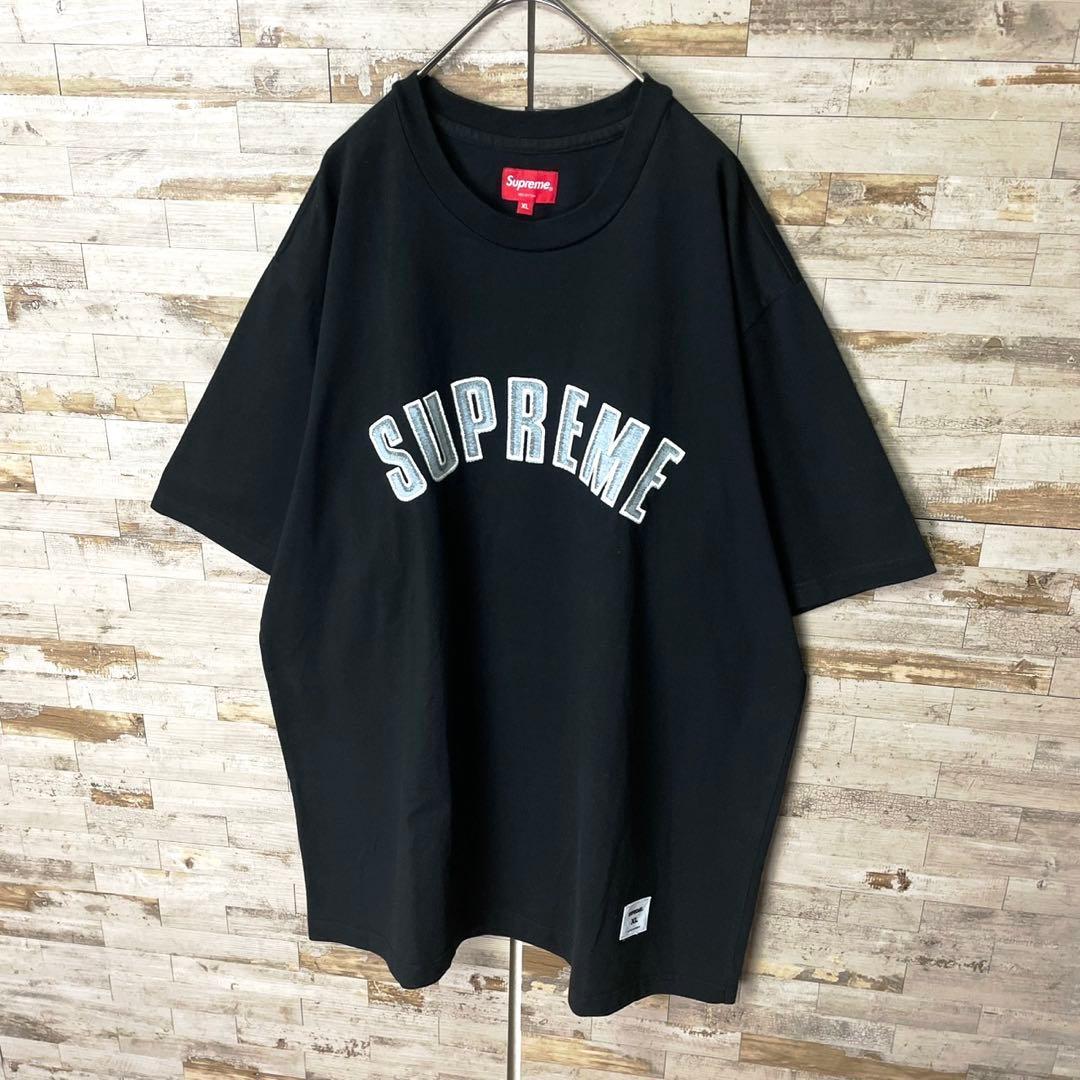 3376 U【美品・ＸＬ】シュプリーム☆アーチロゴ Ｔシャツ ブラック
