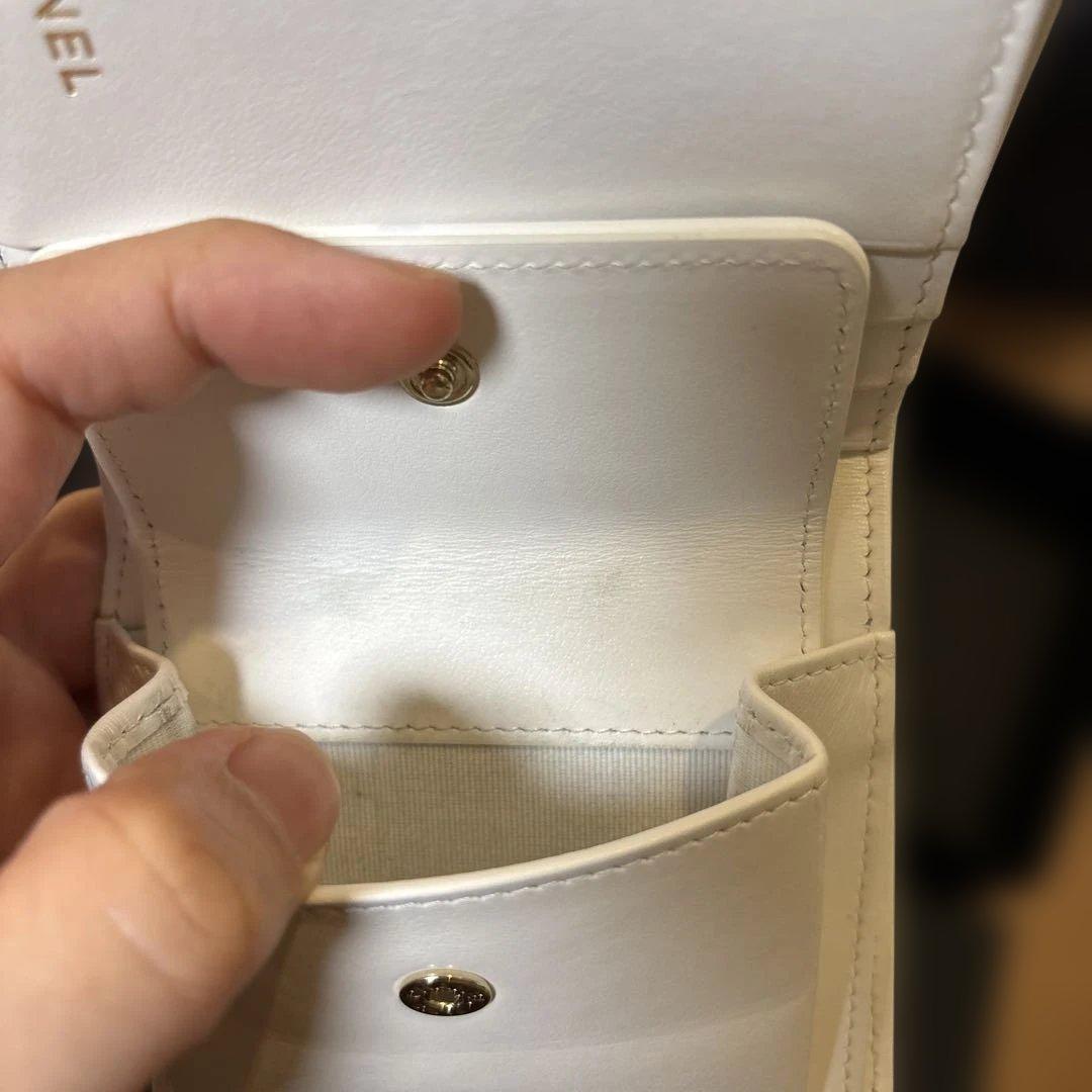 CHANEL 二つ折り財布 ホワイト