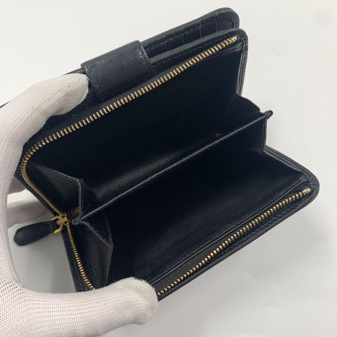 【✨美品✨】プラダ 二つ折り財布 三角ロゴ サフィアーノレザー ブラック
