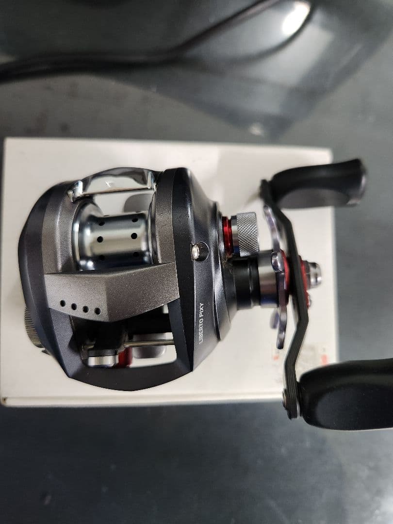 DAIWA PX68R/L ベイトリール
