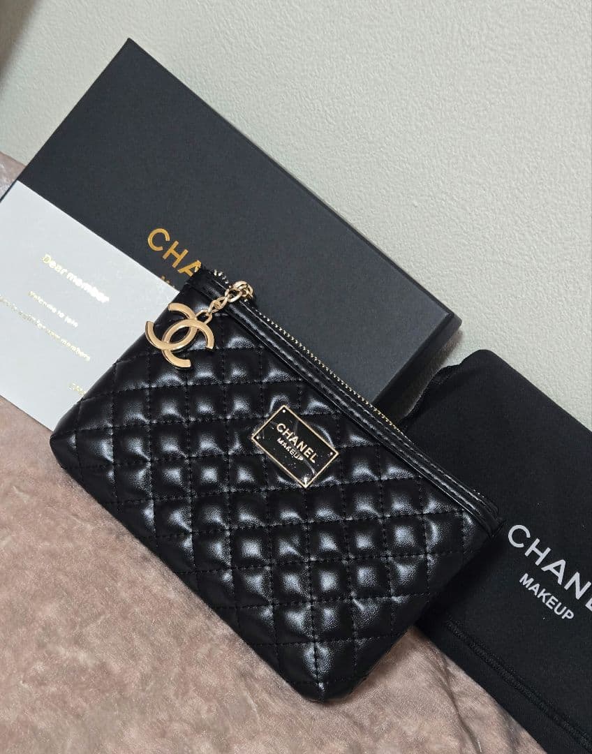 CHANEL ノベルティ ブラック キルティングポーチ メイクポーチ