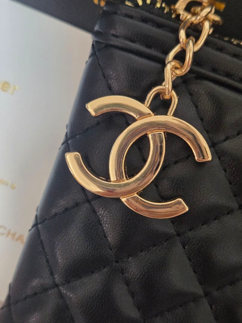 CHANEL ノベルティ ブラック キルティングポーチ メイクポーチ