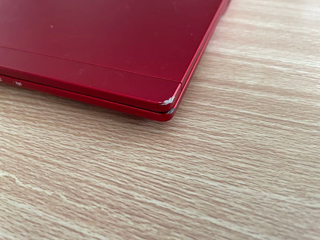 Fujitsu LIFEBOOK UH75/C3 赤色ノートPC