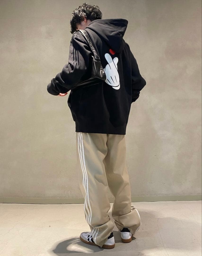 新品　adidas フェイクレザー ファイヤーバード トラックパンツ Lベージュ
