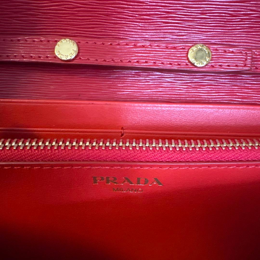 ⭐️PRADA⭐️プラダ サフィアーノ チェーンウォレット レッド