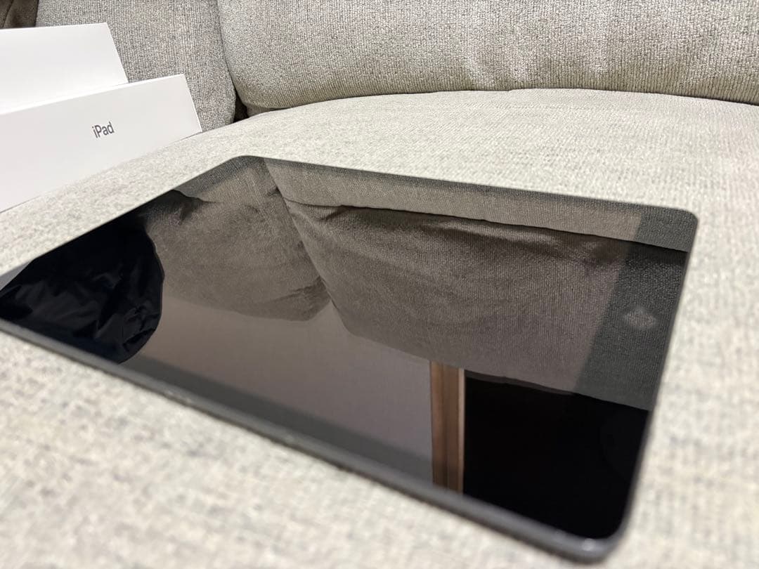 iPad 第9世代 64GB Wi-Fi スペースグレイ 10.2インチ