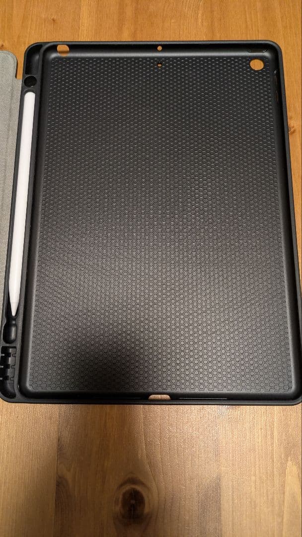 【中古】 iPad 第7世代 128GB 美品 シルバー 10.2インチ