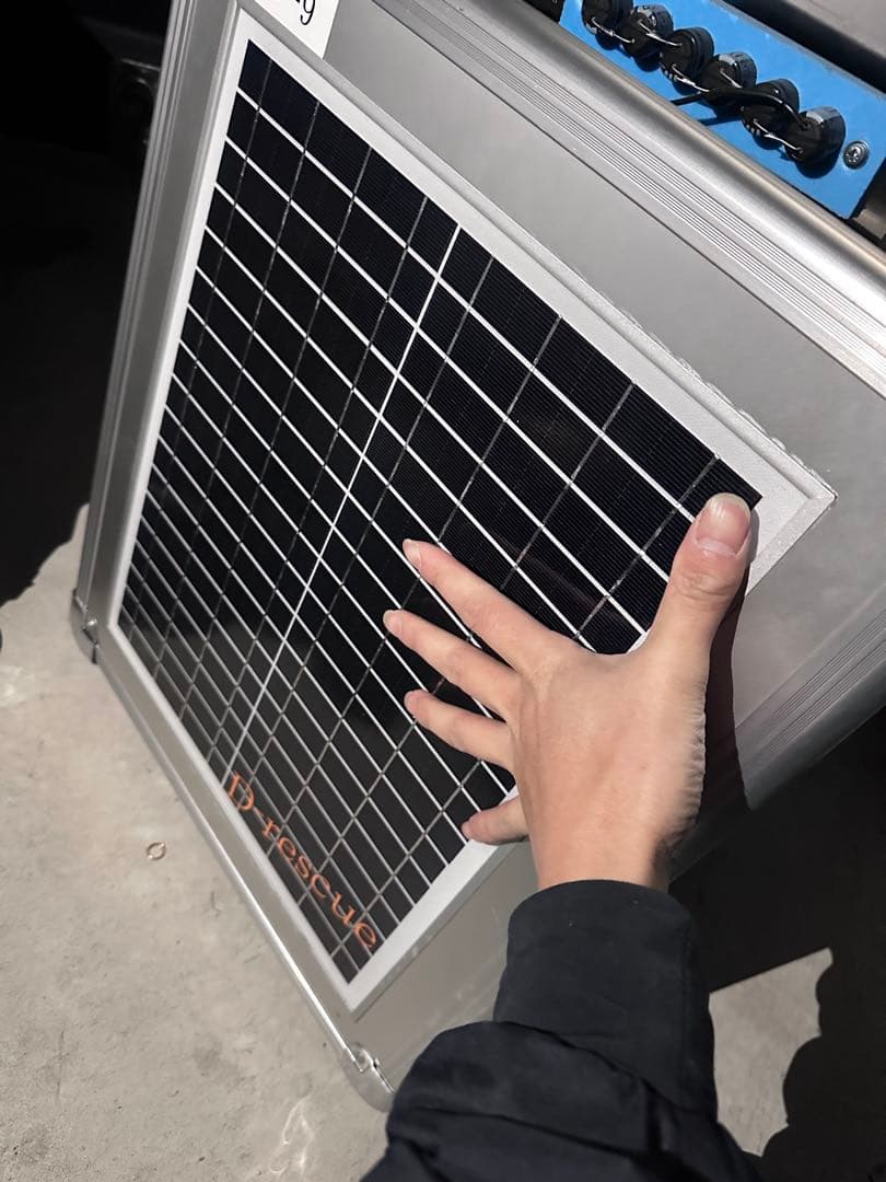 キャンピングカー用　発電機、太陽エネルギー 付き