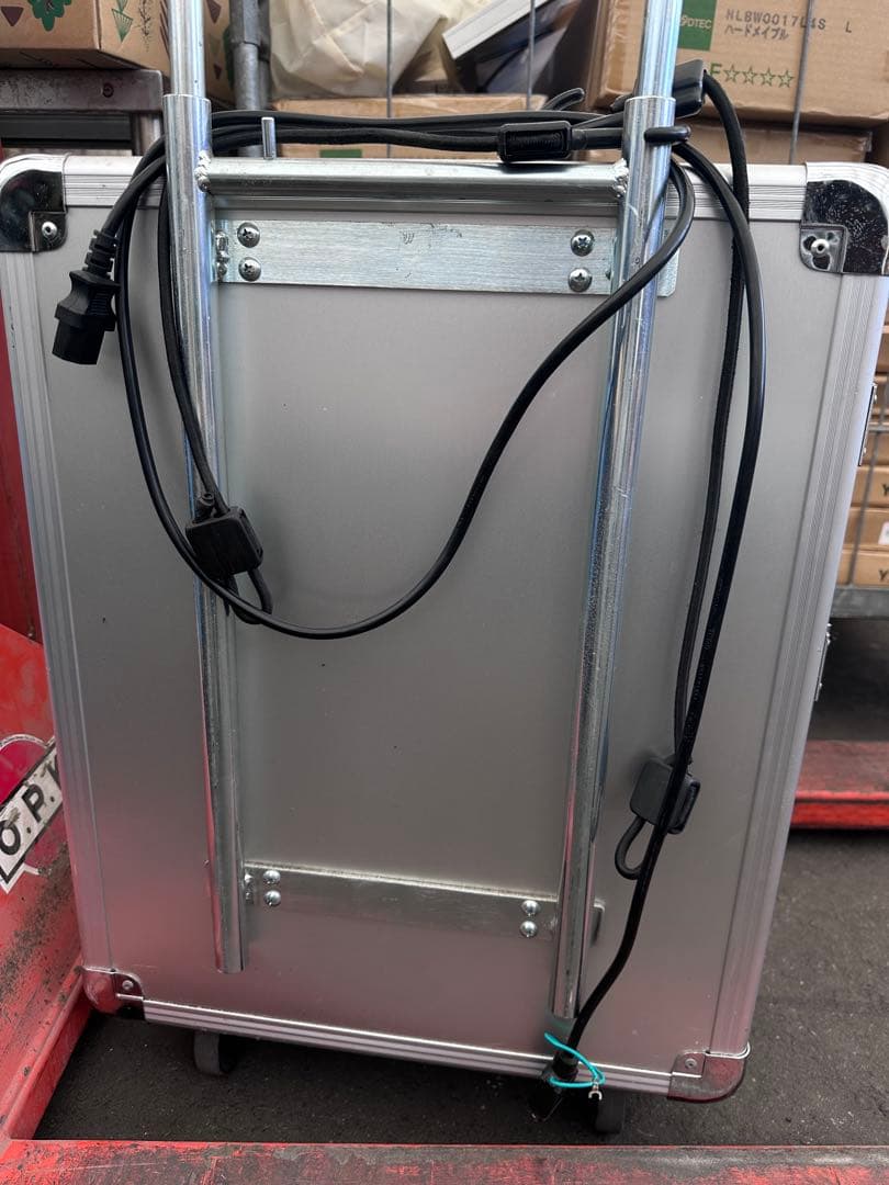 キャンピングカー用　発電機、太陽エネルギー 付き