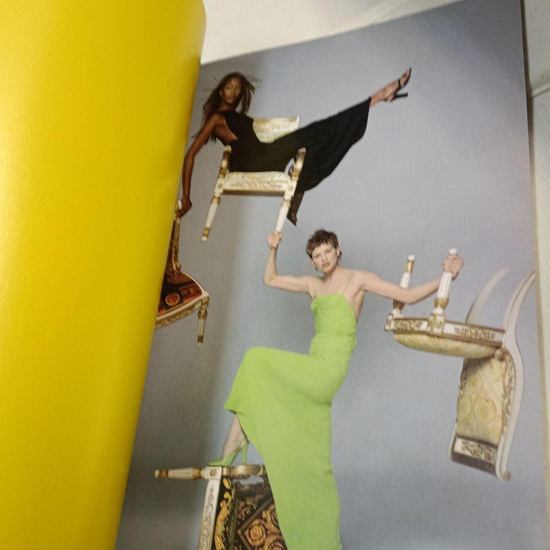 8109)VERSACE ヴェルサーチェ　写真集？カタログ？