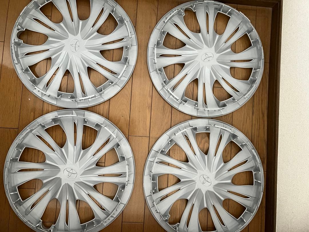 美品　ノア90 純正16インチ スチールホイールとホイールキャップのセット4本