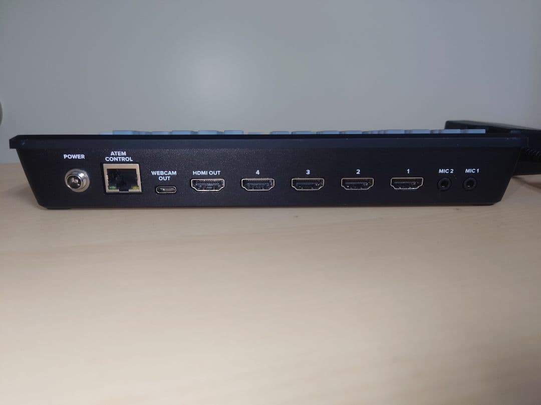 Blackmagic ATEM mini コンパクトライブスイッチャー
