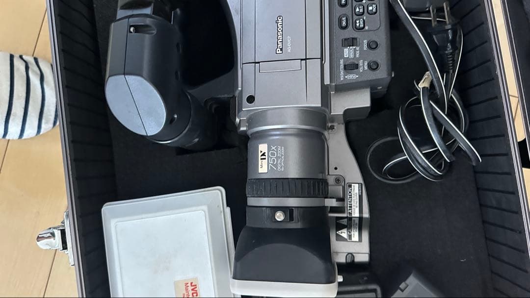 パナソニック AG-DVC7 DVC7P プロフェッショナルミニDVビデオカメラ