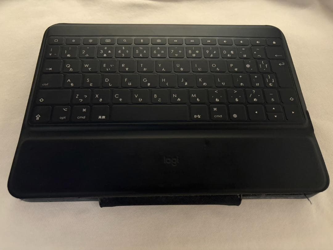 iPad 第9世代 64GB Wi-Fiモデル シルバー キーボード・充電器付き