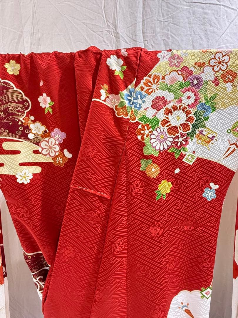 【値引最終価格】最高級振袖 吉澤の友禅 ＜吾妻徳穂の世界＞新品未仕立品 赤古典柄