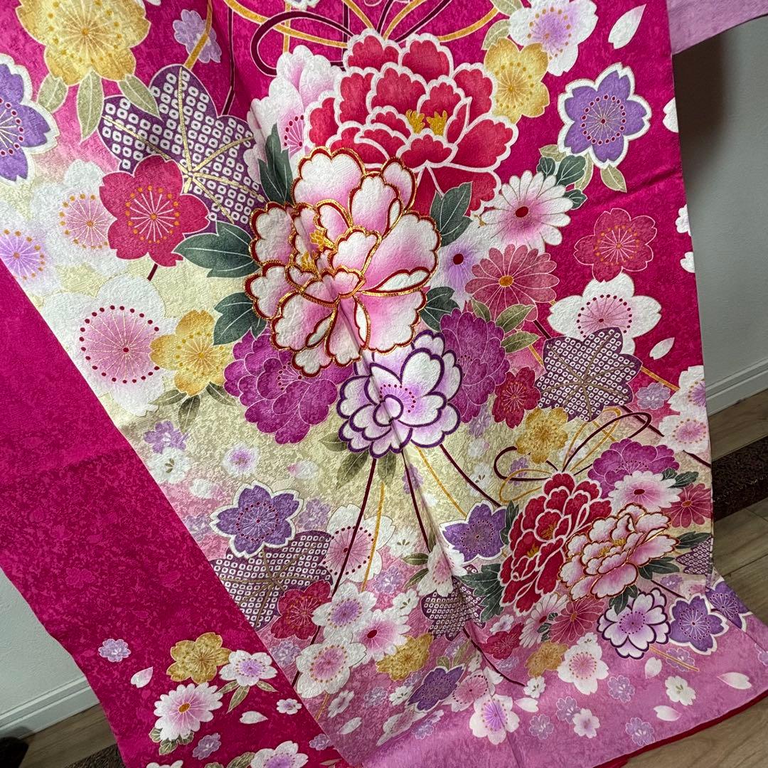 超美品　正絹　現代　振袖　成人式　着物　ピンク　躑躅色 175裄70 刺繍