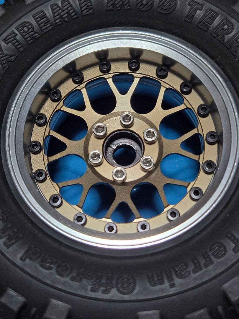 【未使用に近い】1/10 RC クローラー用 2.2インチ タイヤ&ホイール