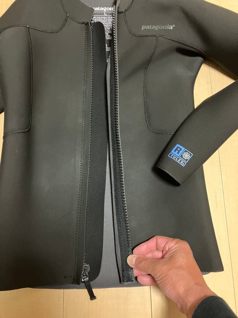 patagonia タッパー 2ミリ 黒 Lサイズ