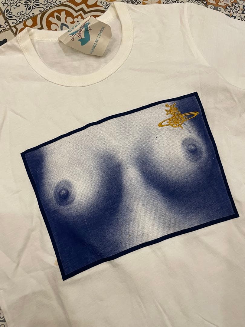 Vivienne westwoodグラフィックプリントTシャツ